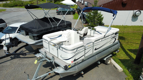 [SOLD] Apex Marine Qwest 716 RE Cruise Pontoon Boat w/ Minn Kota E-Drive & Trailer